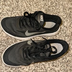 Nike workout / running shoes
